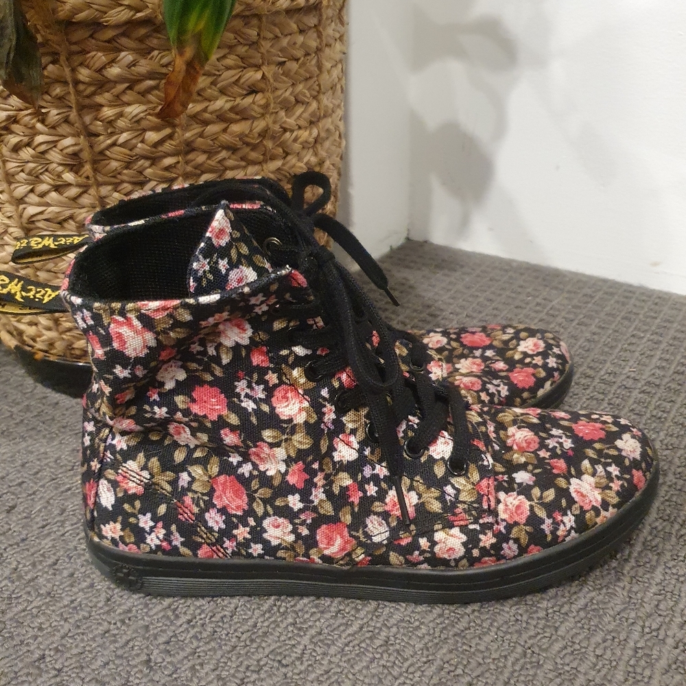 Dr Martens Floral Canvas Boots Size 8 - Picture 3 of 4